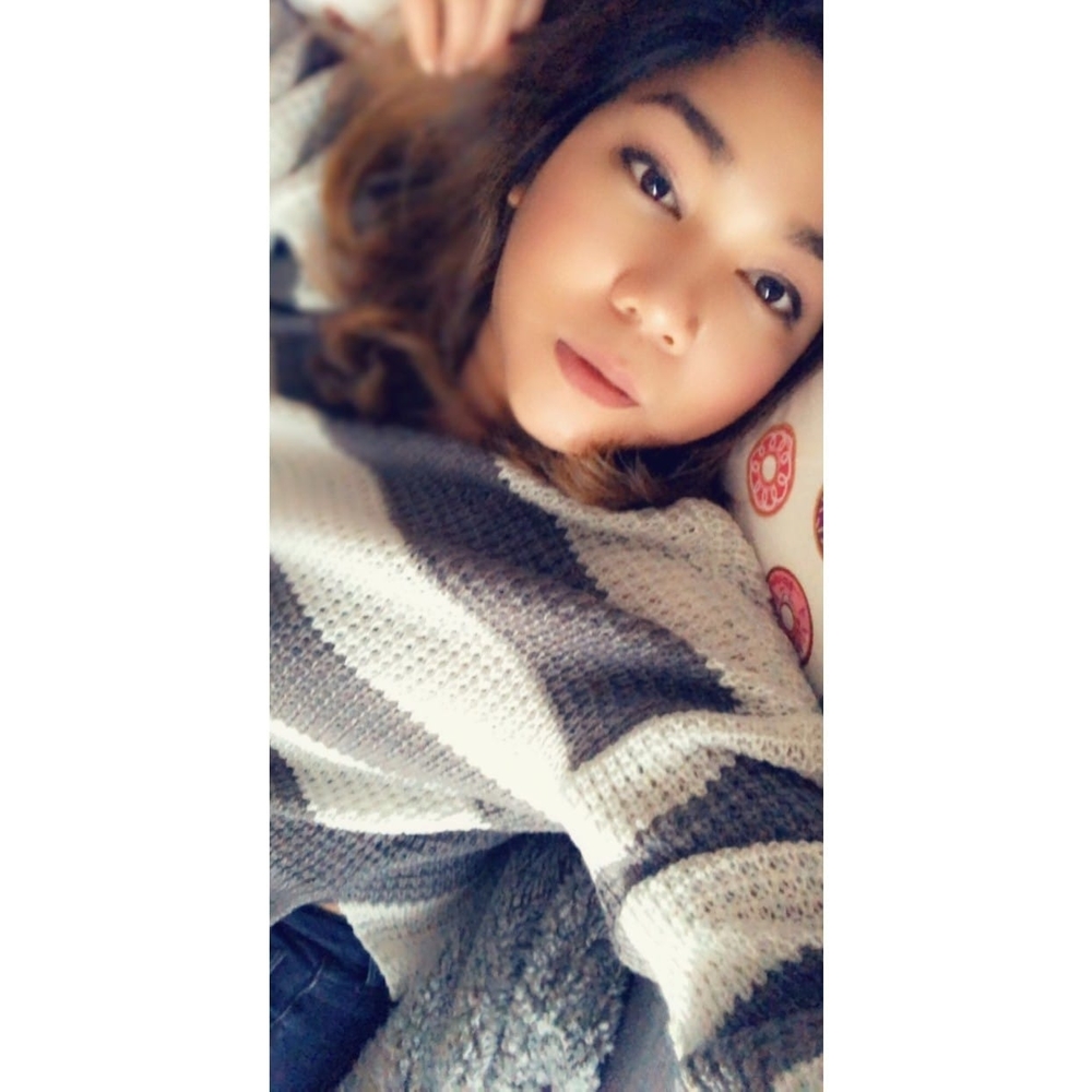 Meet your Posher, Fatima